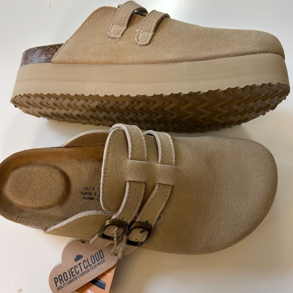 NWT Project Cloud Womens 7.5 Tan Suede Platform Clogs Double Buckle Mules - Picture 4 of 13